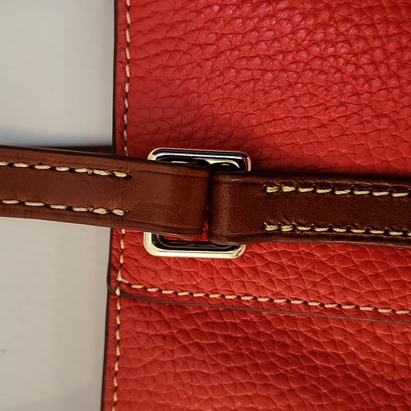 Dooney & Bourke Tote (New) w/Free D&B Wristlet - Picture 4 of 16